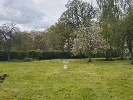 terrain 1080 m² hauville