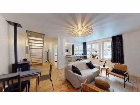 duplex de charme idéalement situé – quai saint-léonard