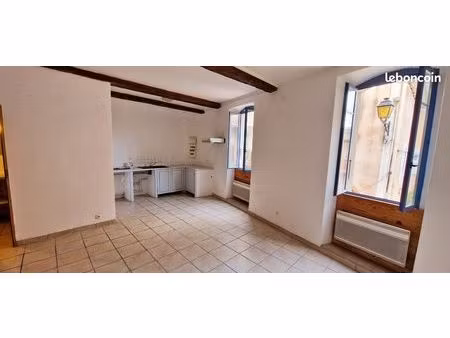 superbe t2 chaleureux et lumineux tulette – charges de consomation d'eau comprises et entr