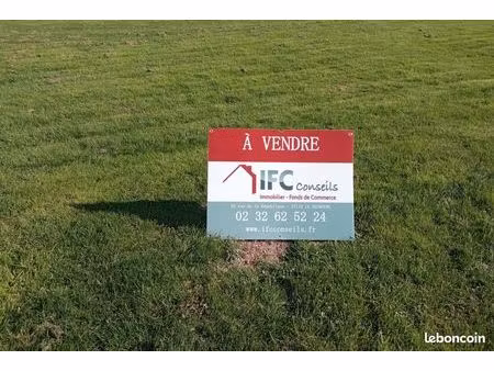 terrain 1230 m² le neubourg