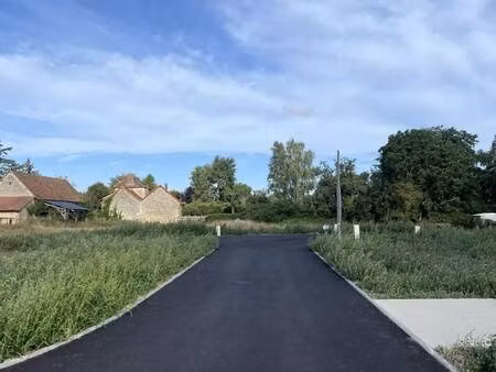terrain constructible viabilisé à vendre
