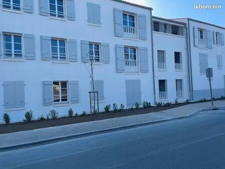 t2 à louer cœur de ville st pierre d'oléron