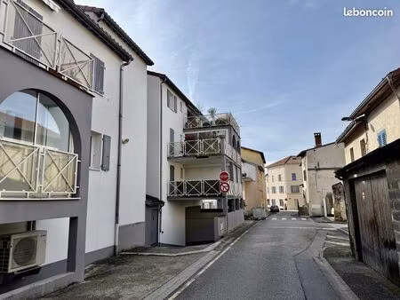 parking/box 13 m² romans-sur-isère