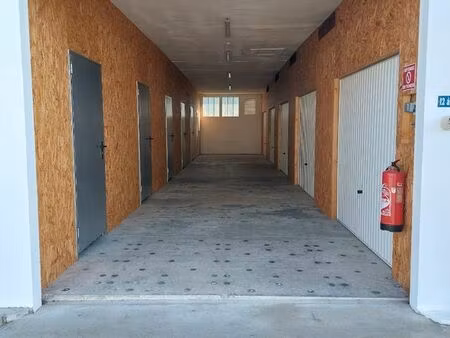 box  garde-meuble  garage