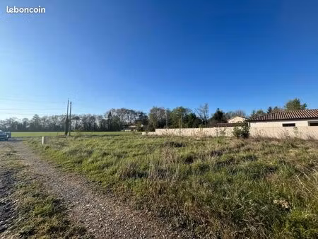 terrain 594 m² allex