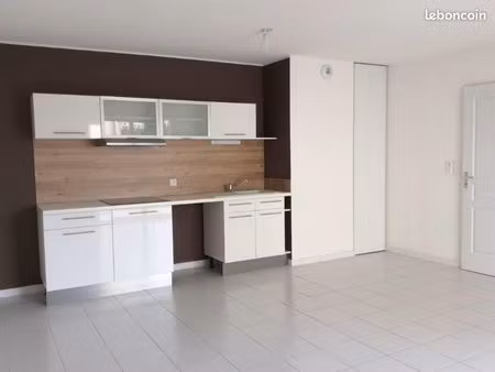 t3 centre ville périgueux 64m2