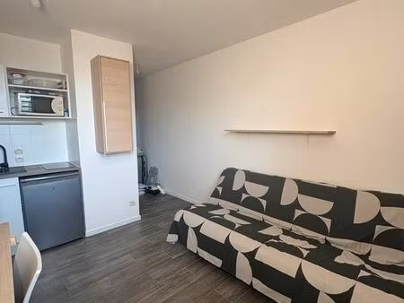 studio 18m² rénové & meublé - dpe c - prêt à louer