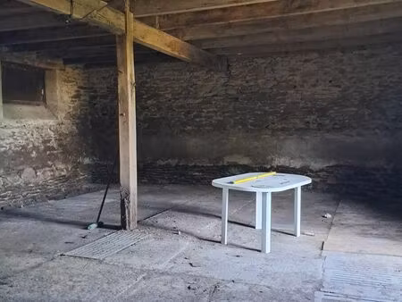 bâtisse en pierre a vendre