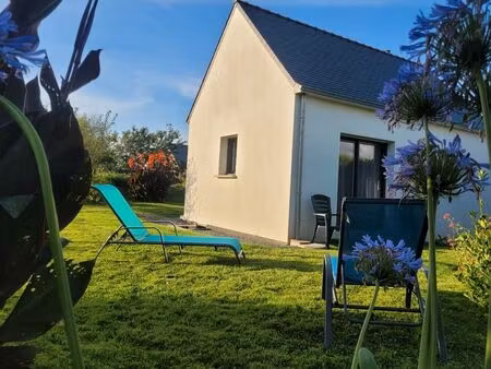 maison récente avec son gîte