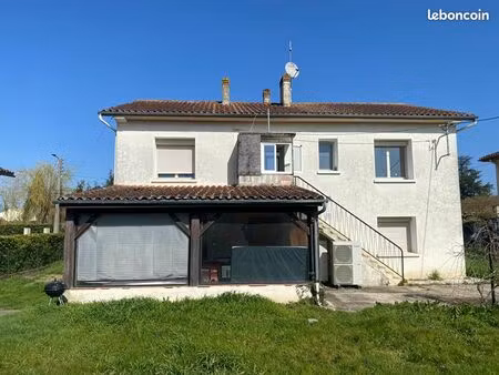 immeuble 7 pièces 160 m²