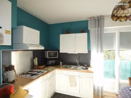 royan centre-proche plage et commerces-appartement de 1er etage avec 2 chambre