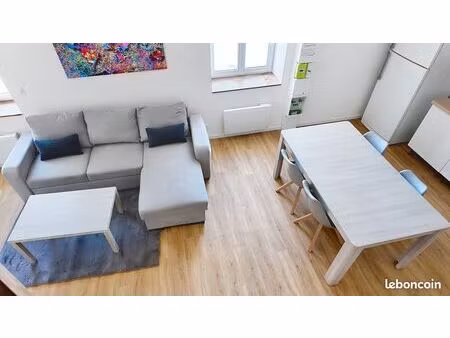 appartement - 2 chambres - 700 + 150 (toutes charges)