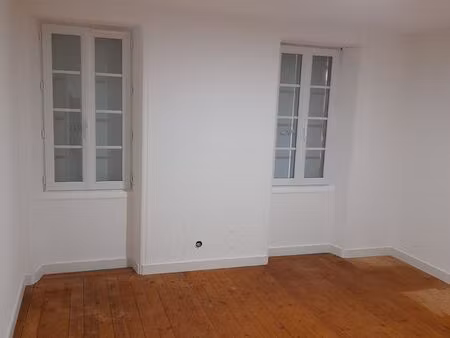 maison a louer à les nouillers