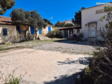 2 maisons sur un terrain de 1 000m²