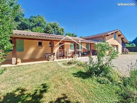 maison 6 pièces 160 m²