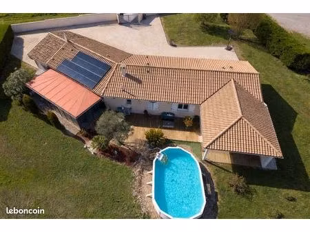 maison 7 pièces 213 m²