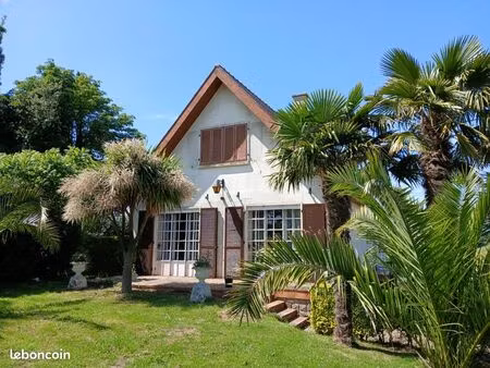 maison 6 pièces 145 m²