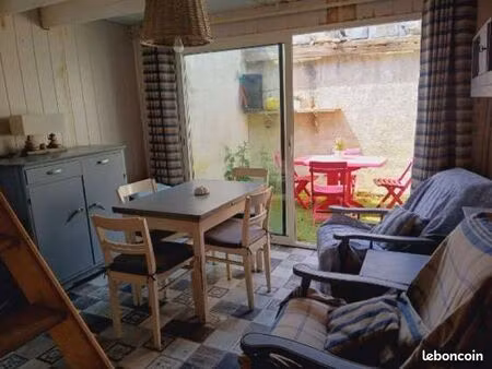 bien à rénover à quelques pas de la plage et toutes commodités