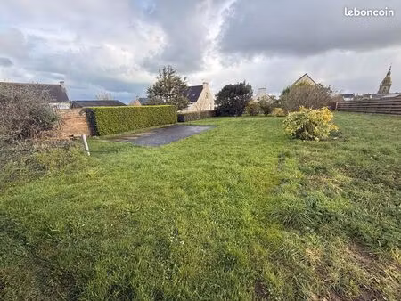 terrain 621 m² lampaul-ploudalmézeau