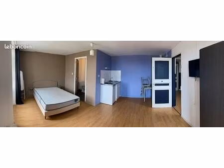 studio au centre de merdrgnac