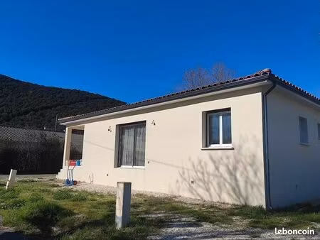 maison de plain pied avec jardin