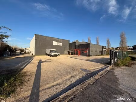 dépôt/bureau valaurie