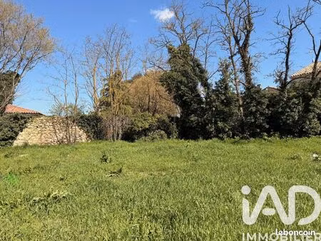 terrain 405 m² sainte-anastasie