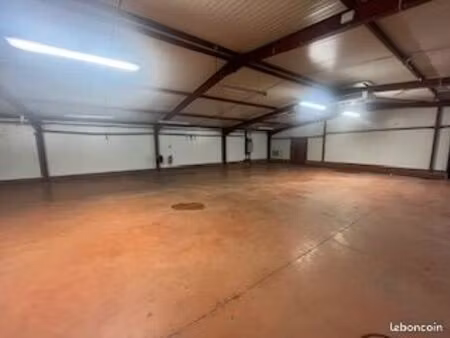 location hangar / entrepot