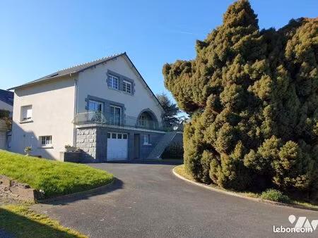 maison 5 pièces 202 m²