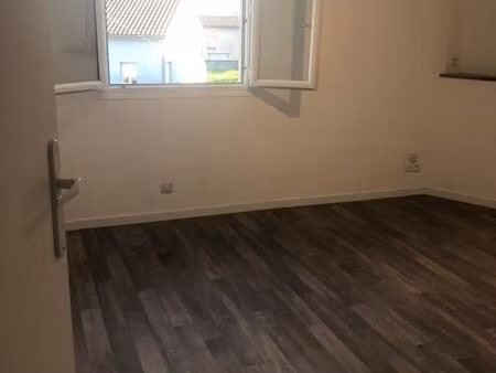 appartement t2 calme labroquère