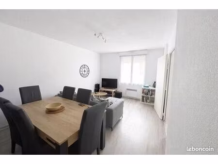 t3 meublé rénové-residence sécurisé+parking+cave