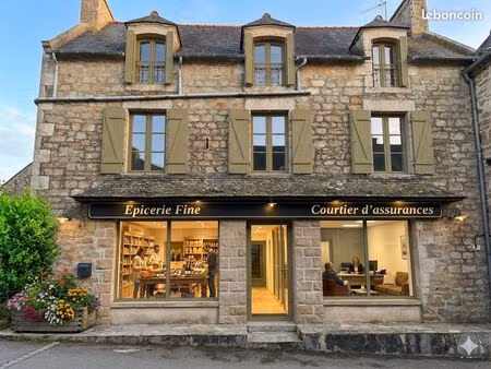 2 cellules commerciales avec vitrine de 3 mètres en plein centre de st jacut  grande rue