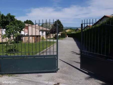 location villa t4 plein pied