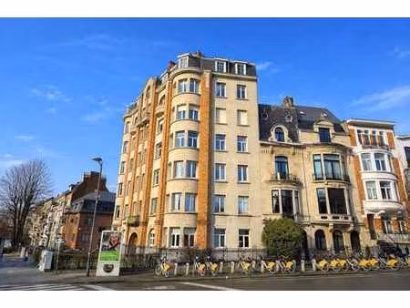 lambermont: charmant appartement 2 chambres