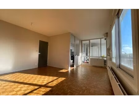 location appartement  83.54 m² t-4 à lyon 5  1 350 €