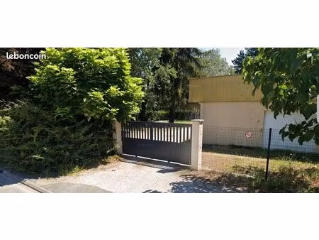 local 182 m² bergerac