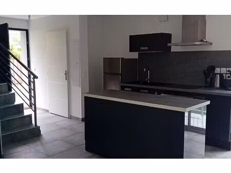 location maison  m² t-5 à rumilly  1 540 €