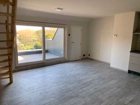 duplex - 2 chambres – terrasse - carport