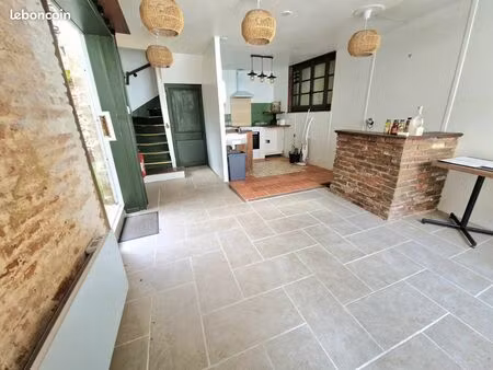 boutique 71 m² bernay