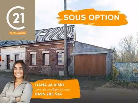 sous option - maison 4 chambres à rénover avec garage!