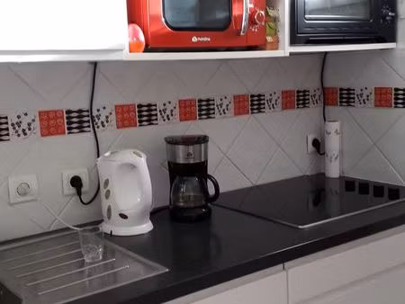 loue t1 pour curiste avec garage