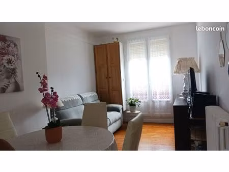 maison ville pont-authou  f3  bonne etat