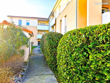 ◊appartement t1bis meublé avec terrasse et parking en tbe