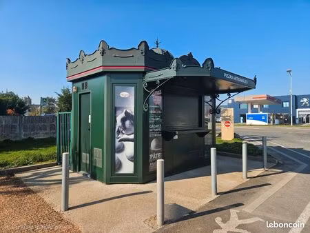 kiosque à pizzas