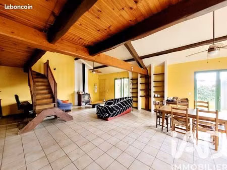 propriété 6 pièces 223 m²