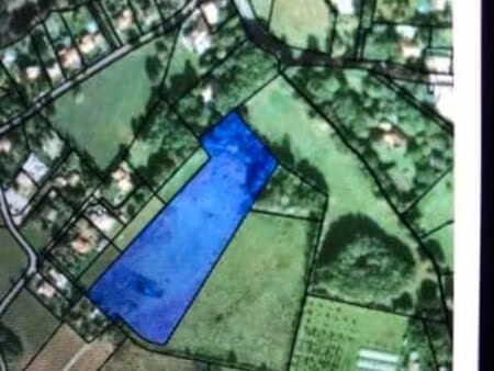 terrain agricole de 25 000 m2