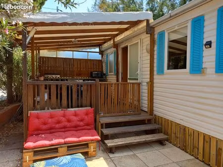 mobilhome dans camping et bateau à rénover avec emplacement cap d'agde