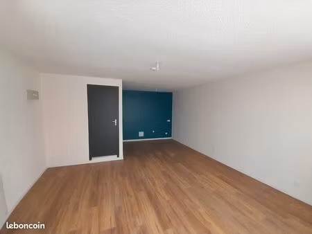 local 28 m² avec sous sol en cœur de ville