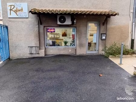 local en centre village