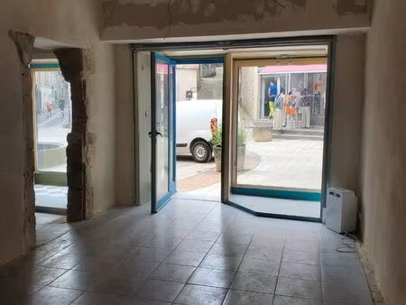 joli local commercial 80m2